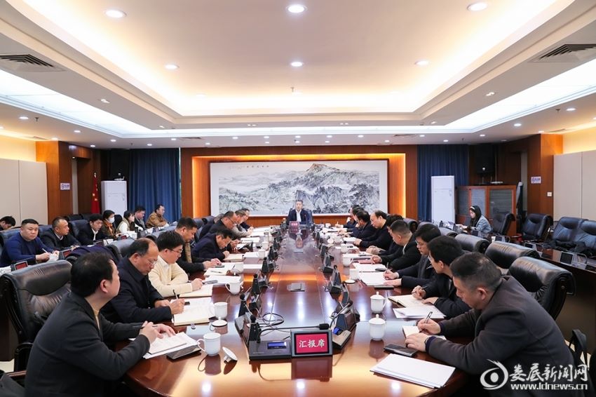 曾超群：堅定不移以招商引資為抓手 推進(jìn)“三電”產(chǎn)業(yè)高質(zhì)量發(fā)展